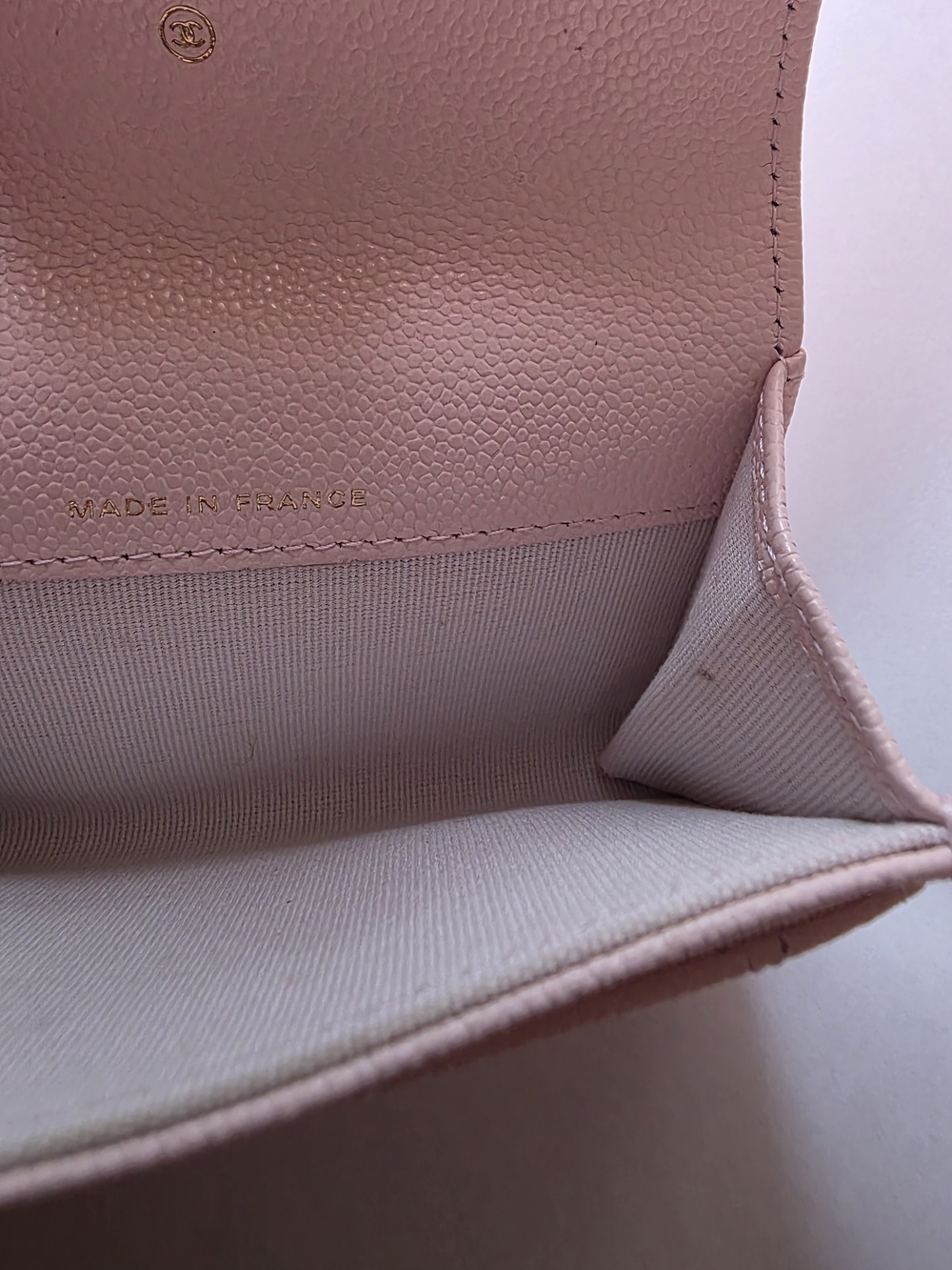 Chanel Quilted Pink Caviar Leather Wallet with Gold CC Logo - Picture 6 of 6